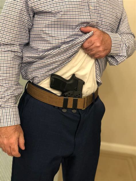 how to conceal carry tucked in shirt